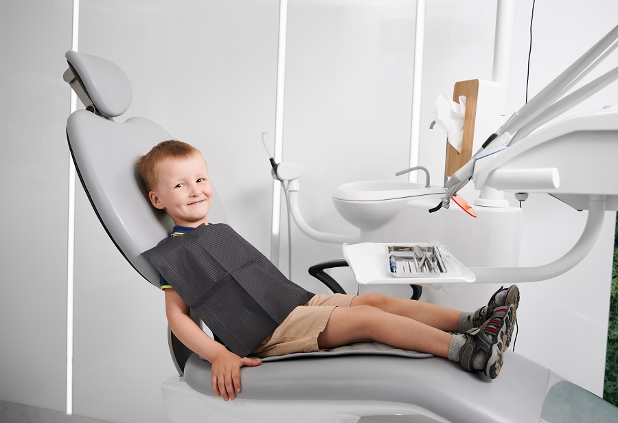 A General Dentist Helps You Decide Whether To Pull or Save a Tooth