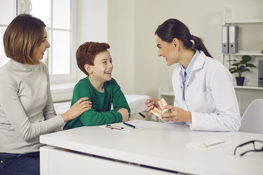Should You Get an Oral Surgeon Referral From a General Dentist