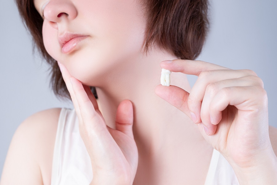 A General Dentist Talks Tooth Extractions